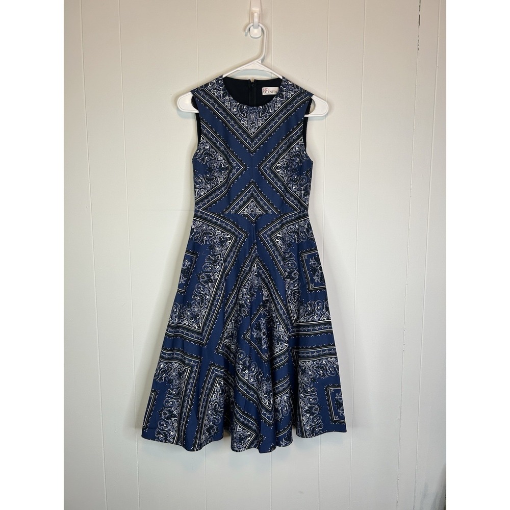 Red Valentino Women's Size 40/4/S  Sleeveless Bandana Print Fit And Flare 152